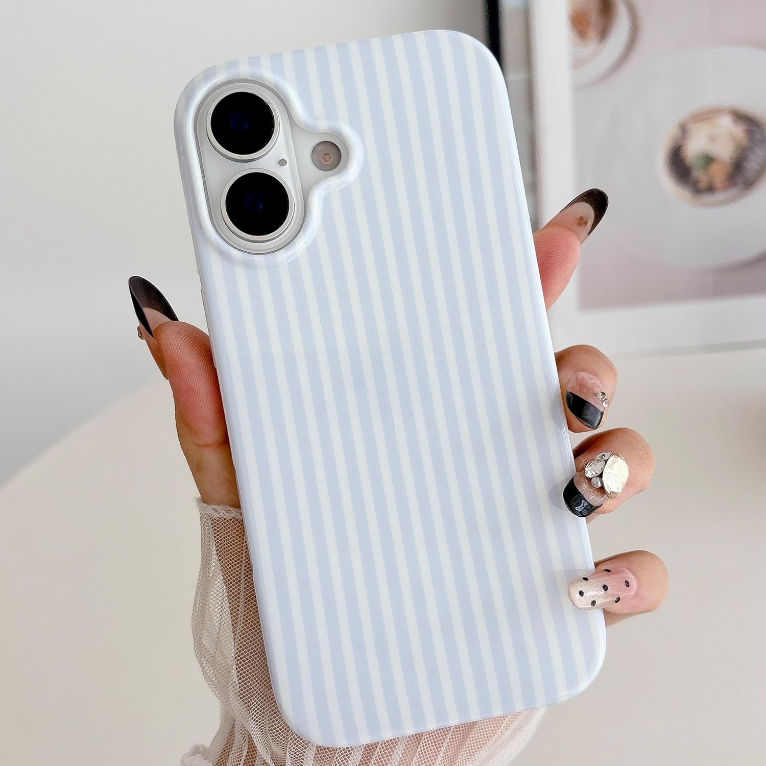 Striped Phone Case for iPhone 17, Fashion Retro Stripe Pattern Aesthetic Cover, Soft TPU Slim Shockproof Case for Girls Women-Blue